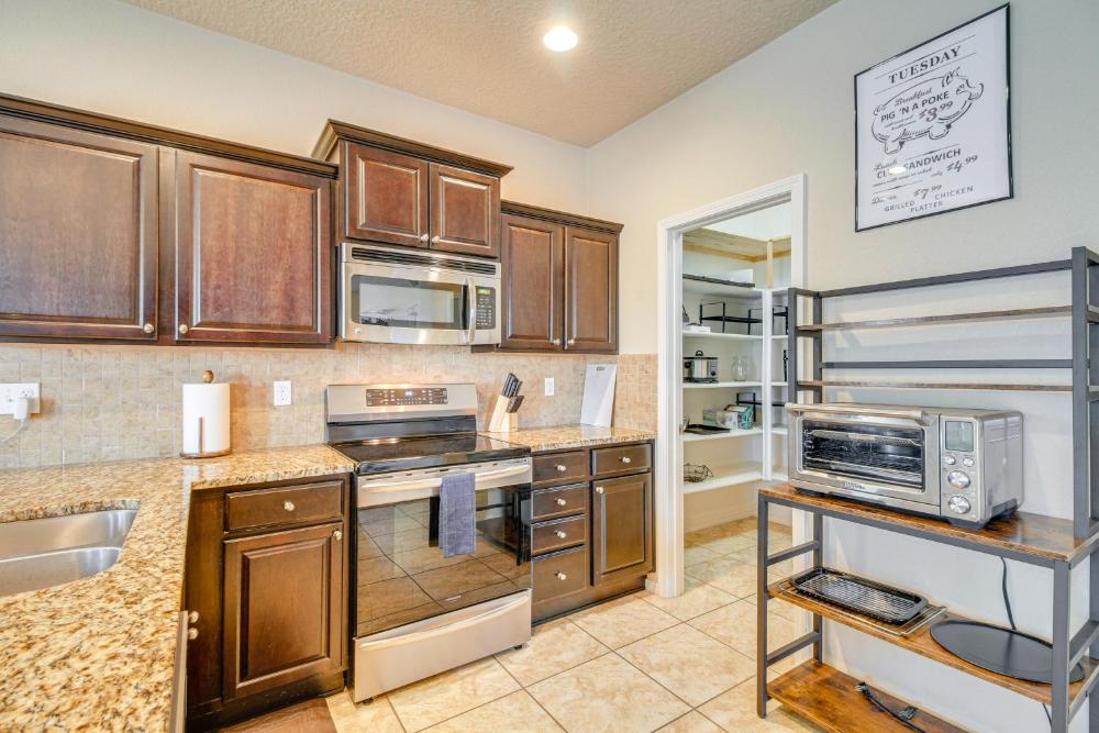 Family-Friendly Home with Mtn View in Albuquerque!